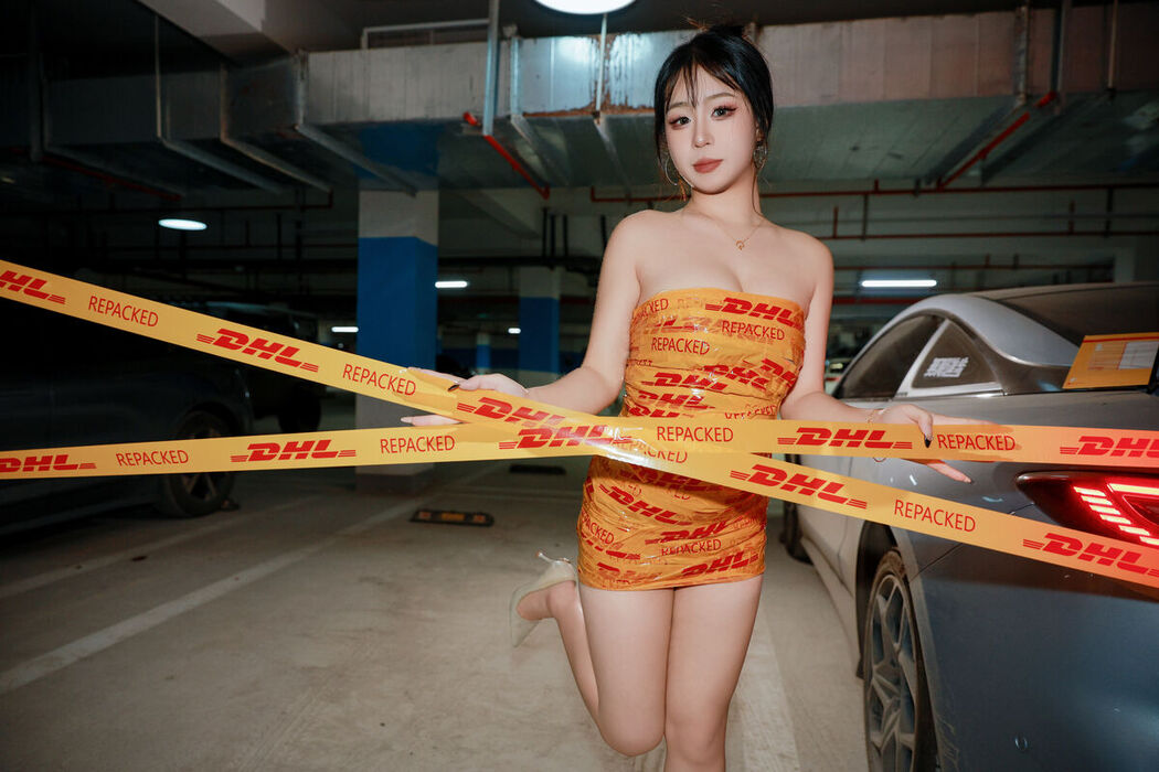 YiTuYu艺图语 Vol.8494 王哪跑 (28P)