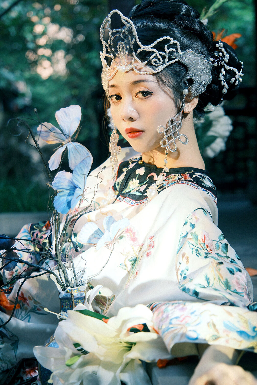 YiTuYu艺图语 Vol.8512 胡胡 (21P) Cover Photo
