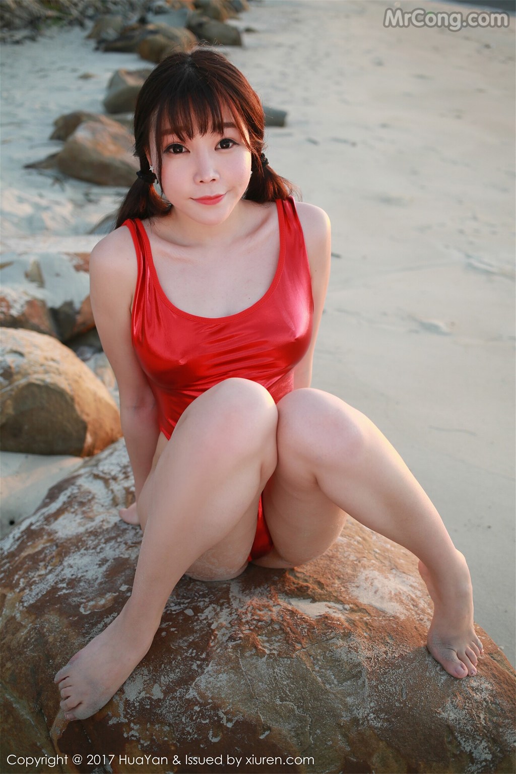 HuaYan Vol.038: Booty (芝芝) (53 images)