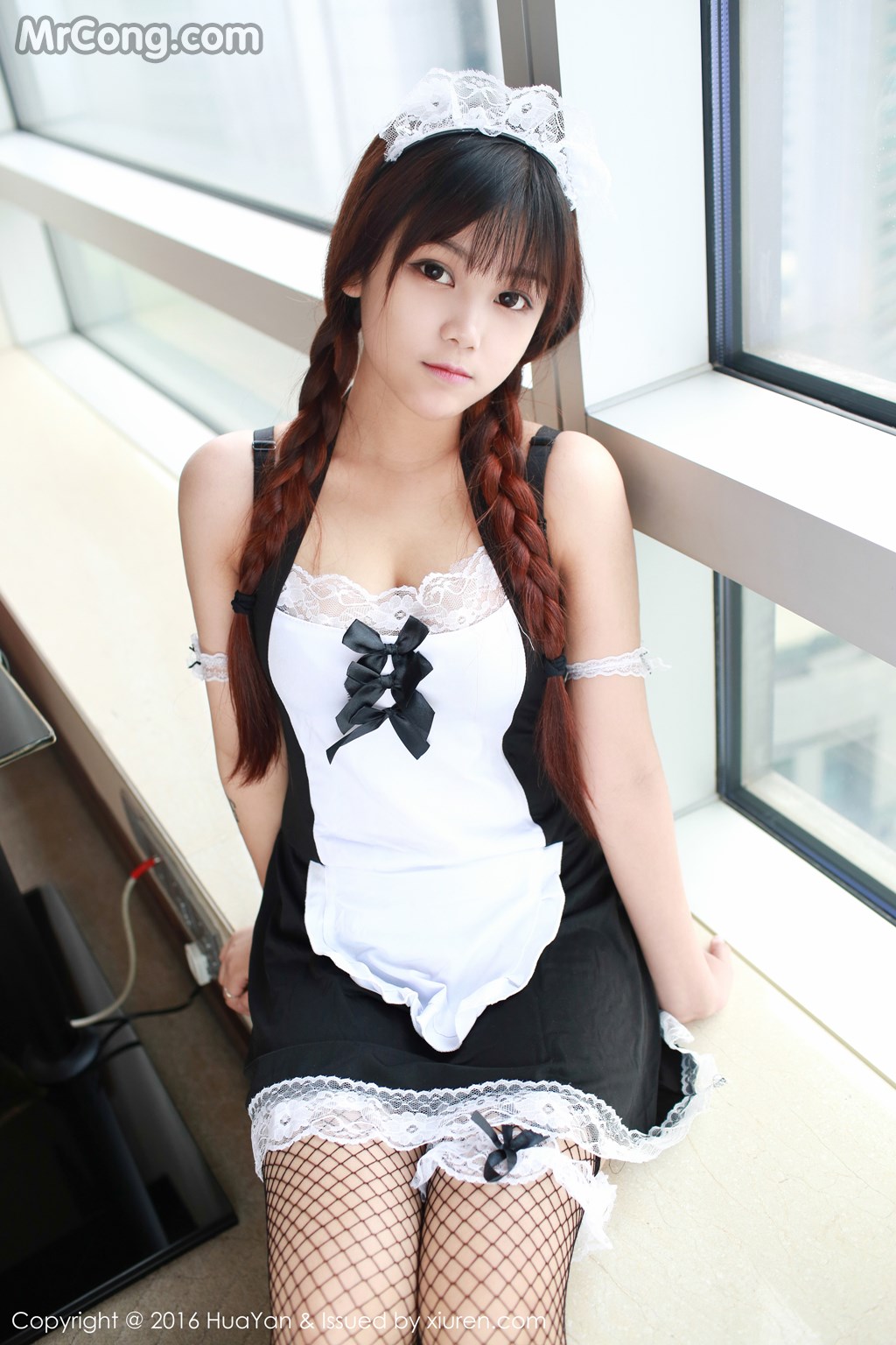 HuaYan Vol.016: Xiao Yue Er (小月儿) (55 images) Cover Photo