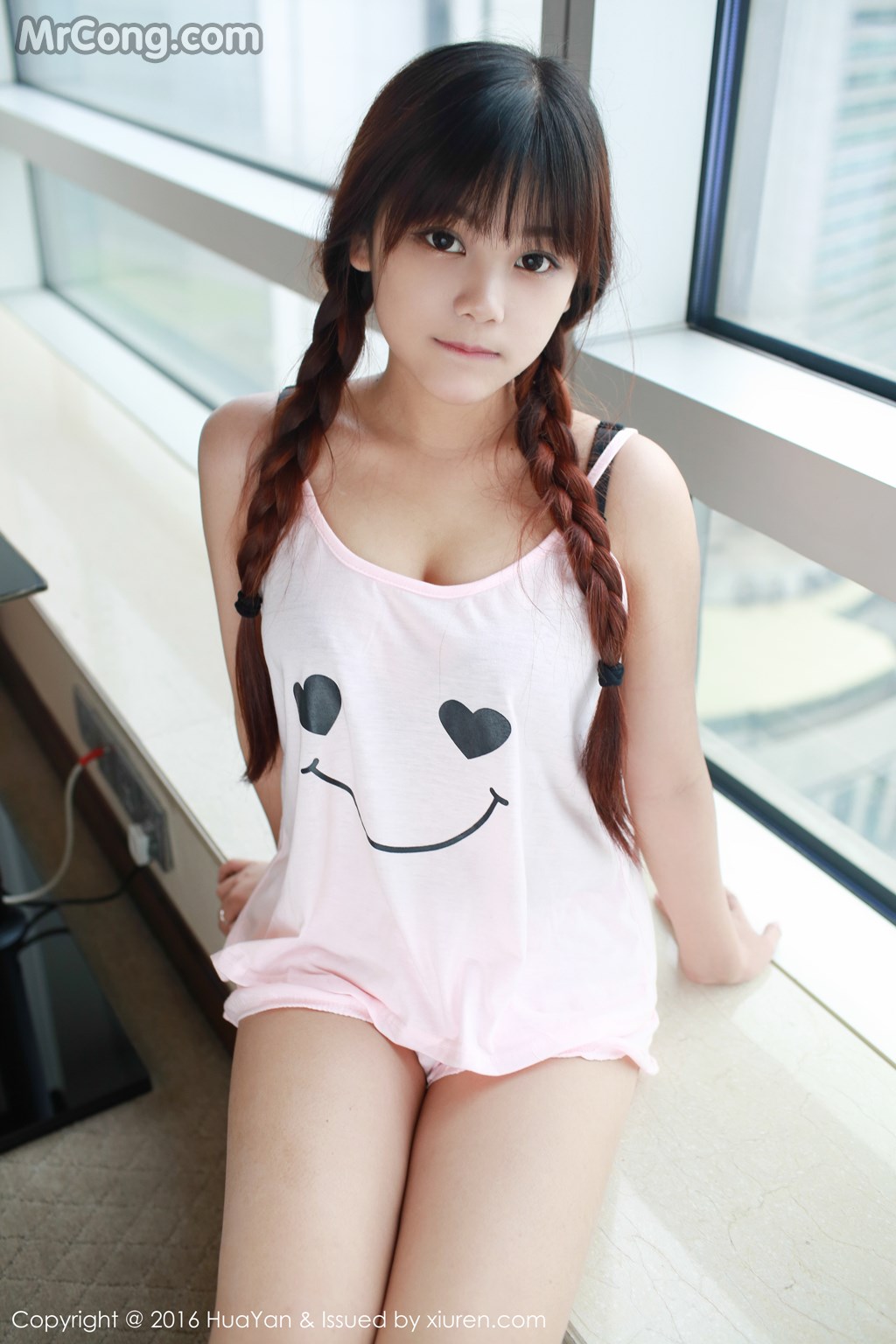 HuaYan Vol.016: Xiao Yue Er (小月儿) (55 images)