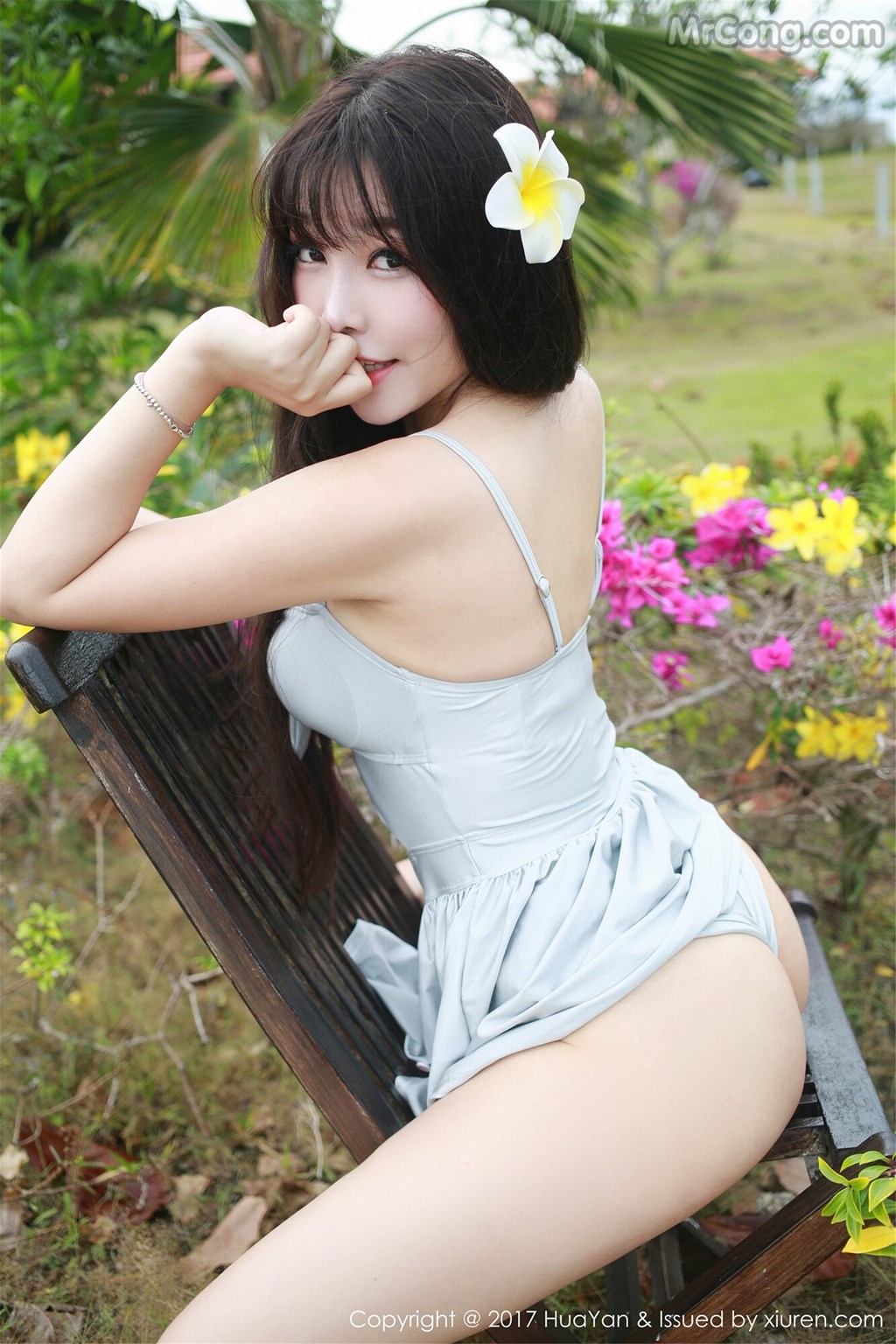 HuaYan Vol.038: Booty (芝芝) (53 images)
