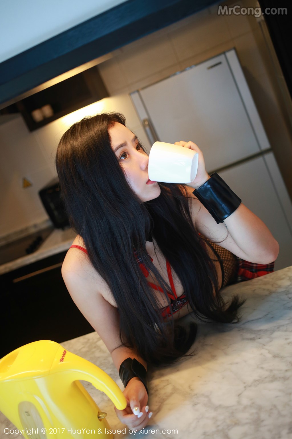 HuaYan Vol.032: Manuela (玛鲁娜) (51 images)