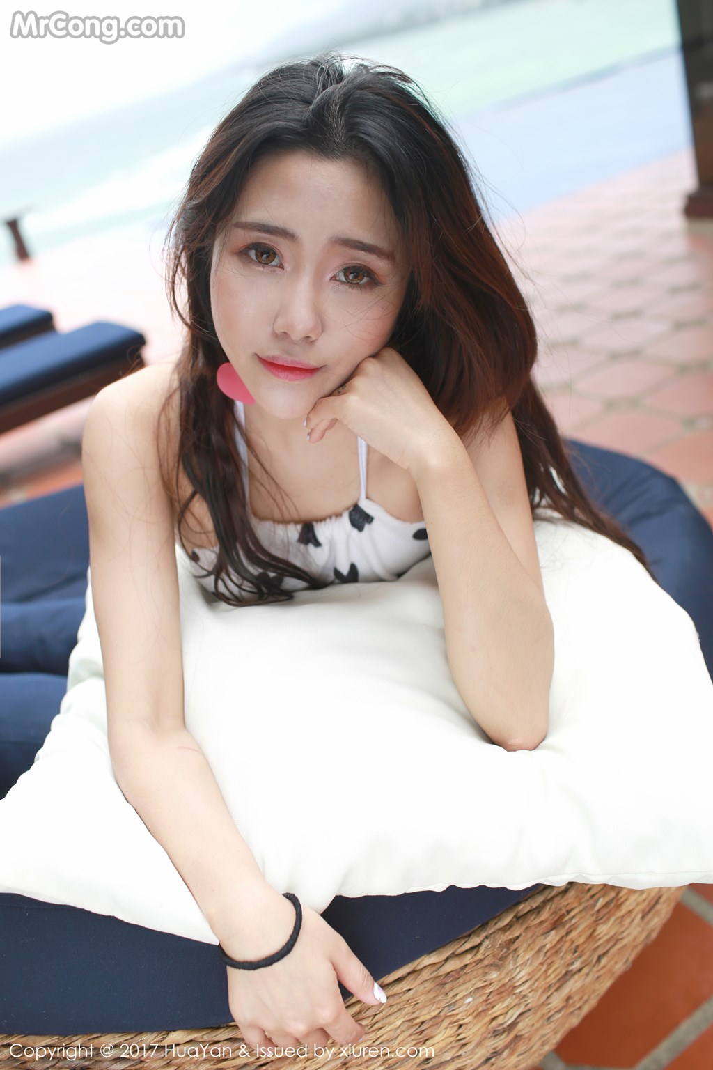 HuaYan Vol.029: Youlina (兜豆靓) (51 images)