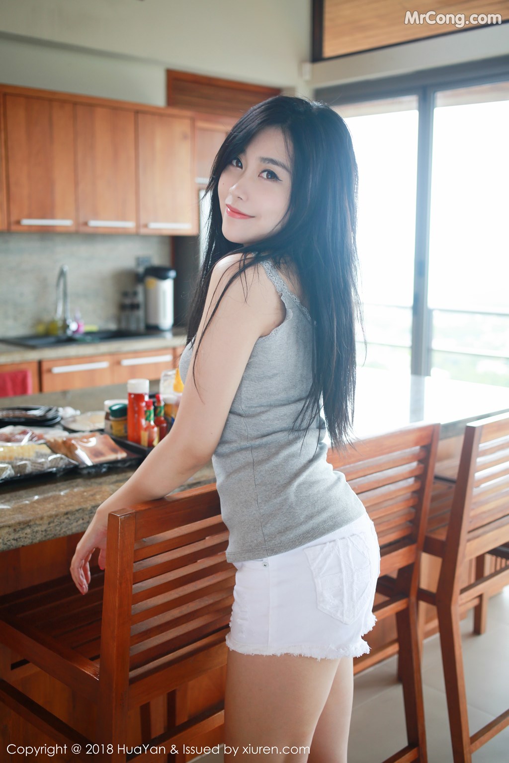 HuaYan Vol.054: Sabrina (许诺) (31 images)