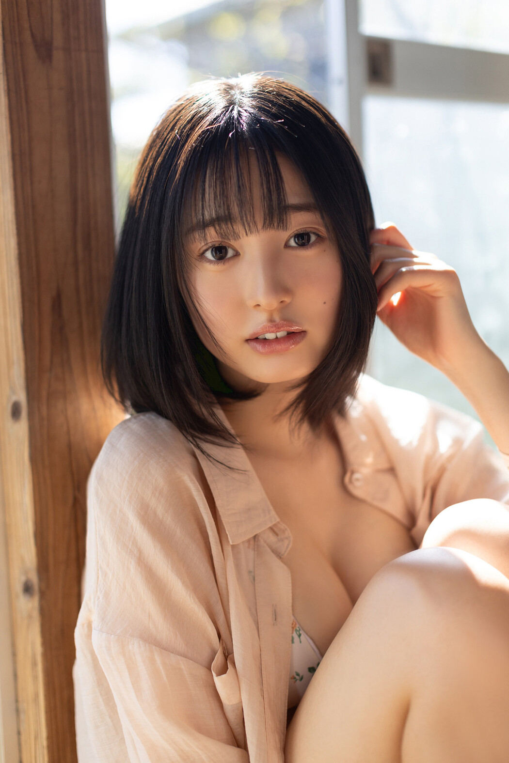 Miu Shirahama 白濱美兎, FRIDAYデジタル写真集 「ぎゅってして ｖｏｌ．２ ちょっとオトナな１００ページ豪華版」 Set.03 Cover Photo