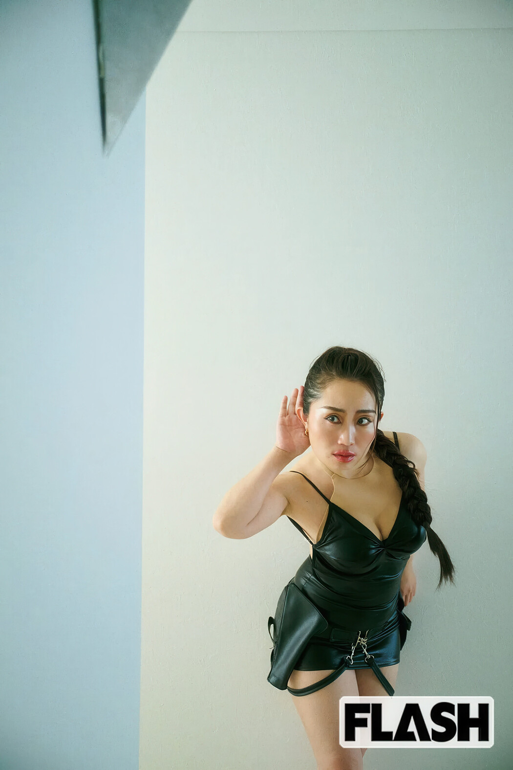 Kintaro キンタロー, FLASH 2025.08.05 (フラッシュ 2025年8月5日号)