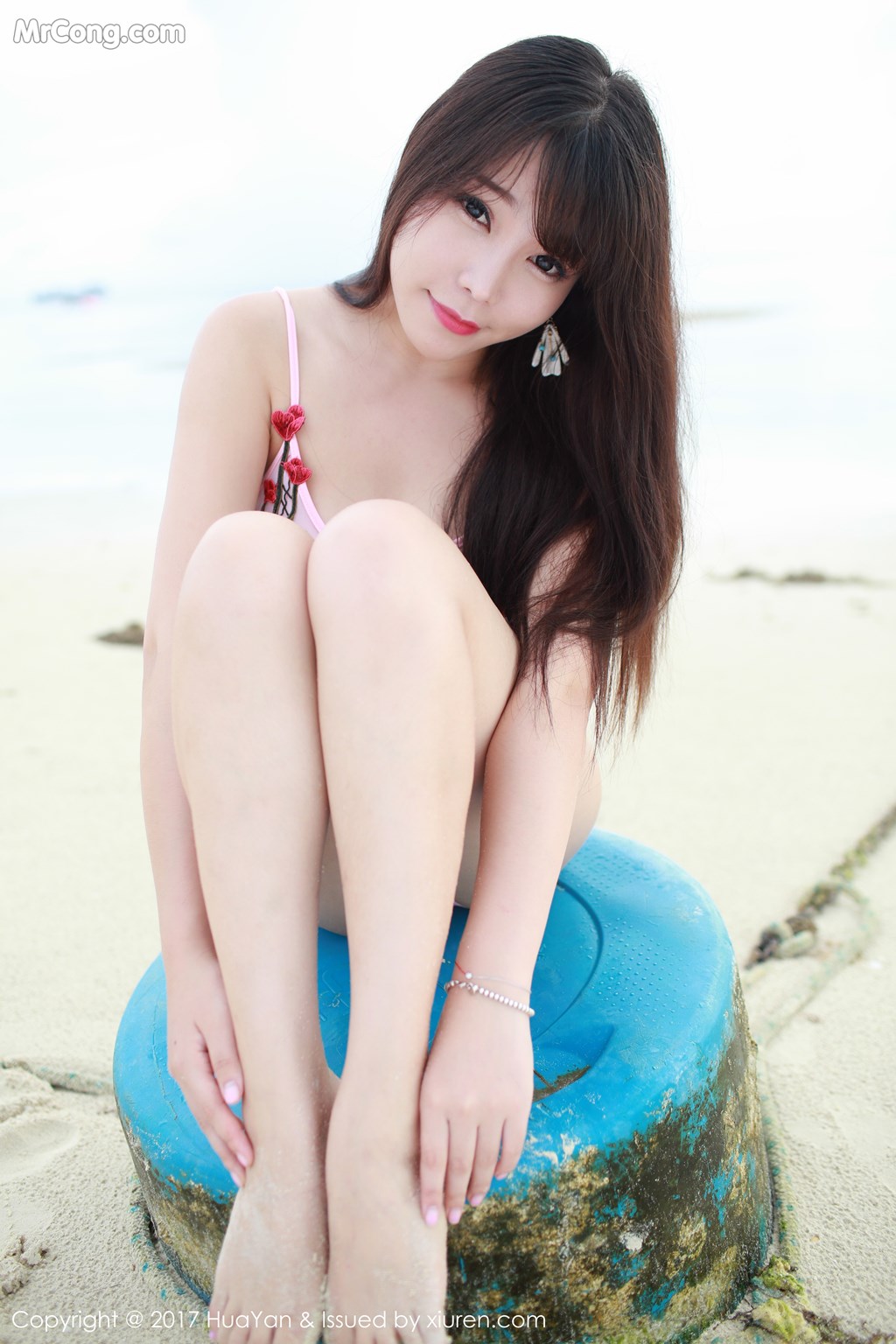 HuaYan Vol.044: Booty (芝芝) (62 images)