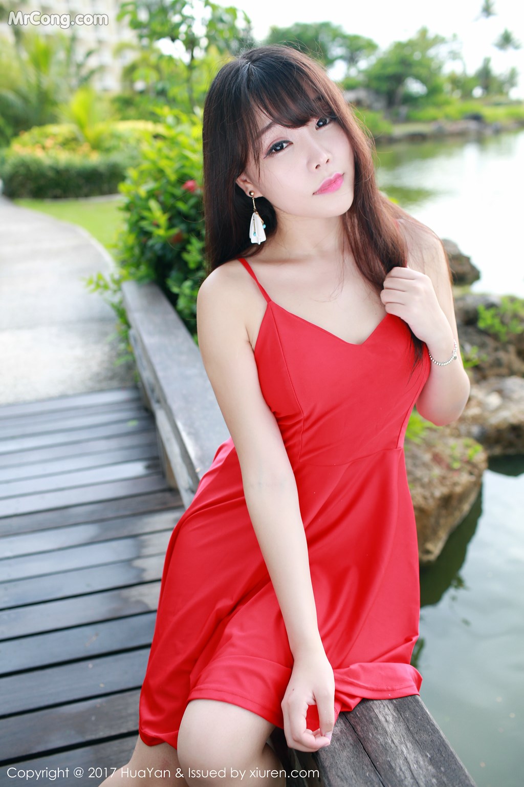 HuaYan Vol.044: Booty (芝芝) (62 images)