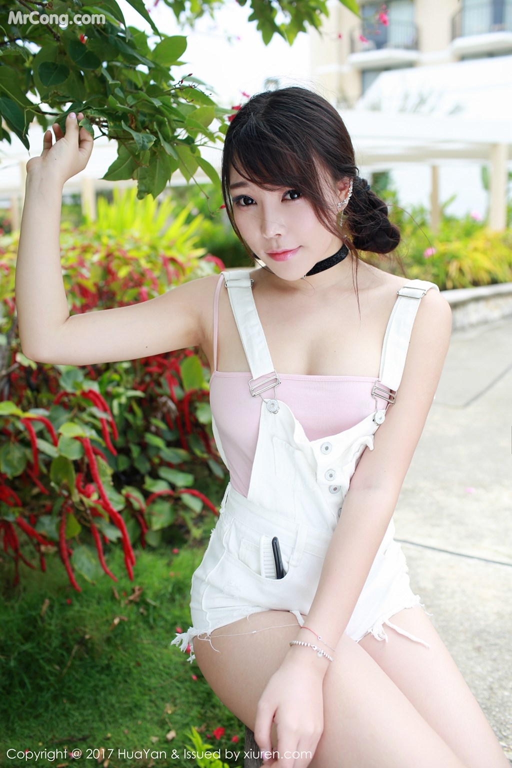 HuaYan Vol.046: Booty (芝芝) (53 images)