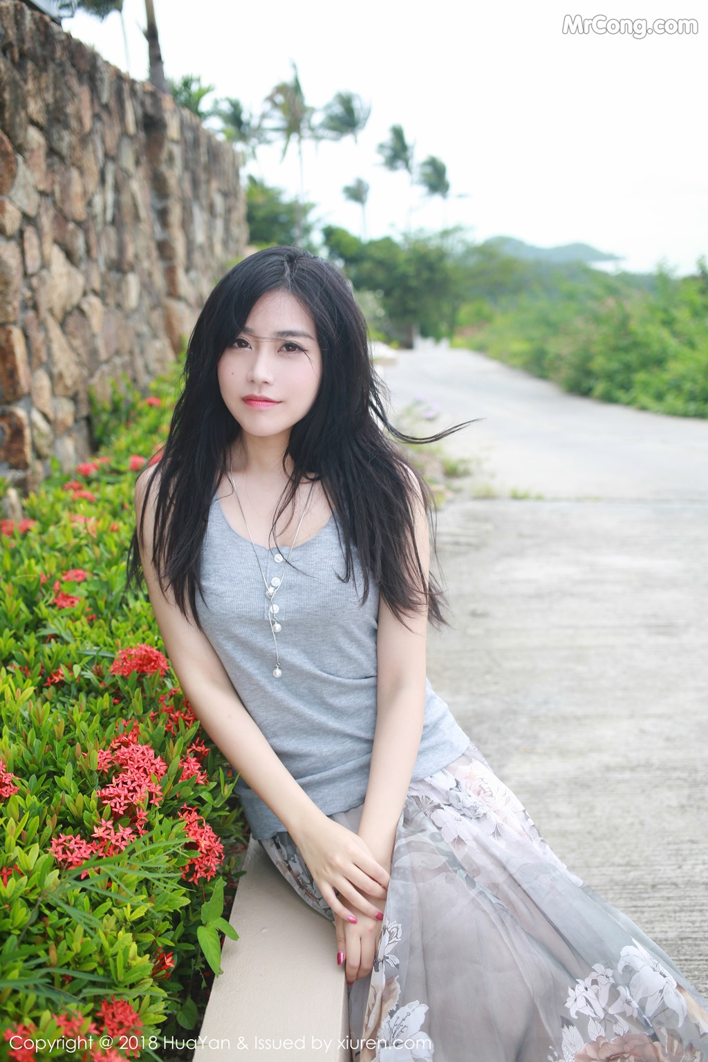 HuaYan Vol.054: Sabrina (许诺) (31 images)