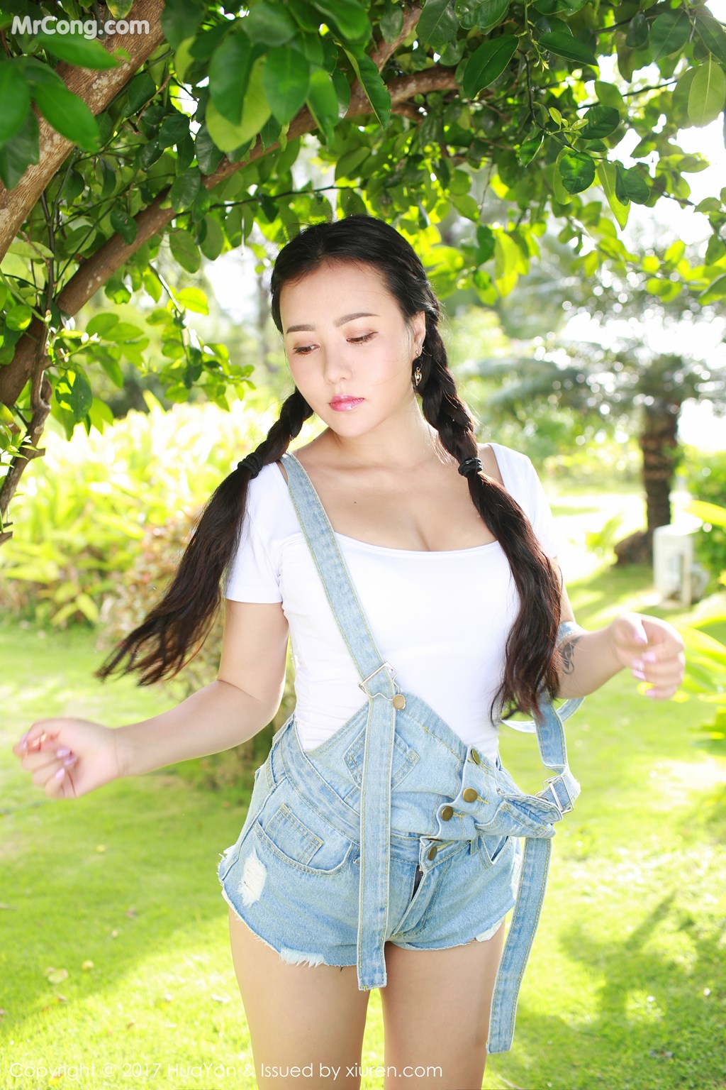 HuaYan Vol.047: Manuela (玛鲁娜) (47 images)