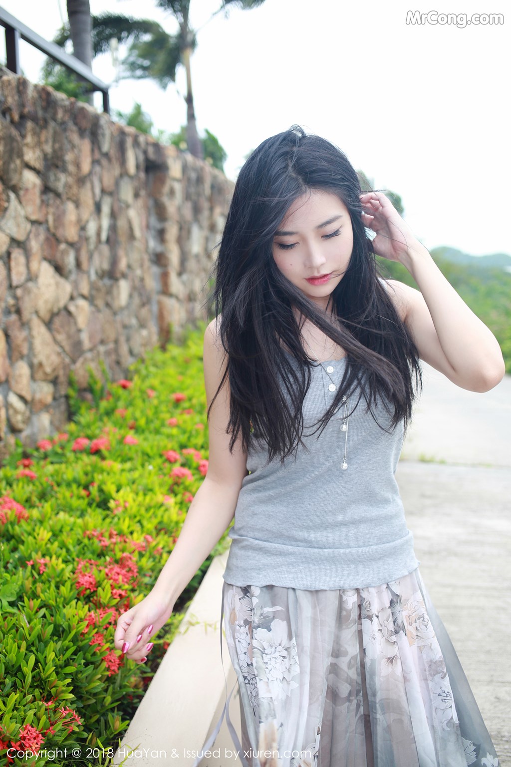HuaYan Vol.054: Sabrina (许诺) (31 images)
