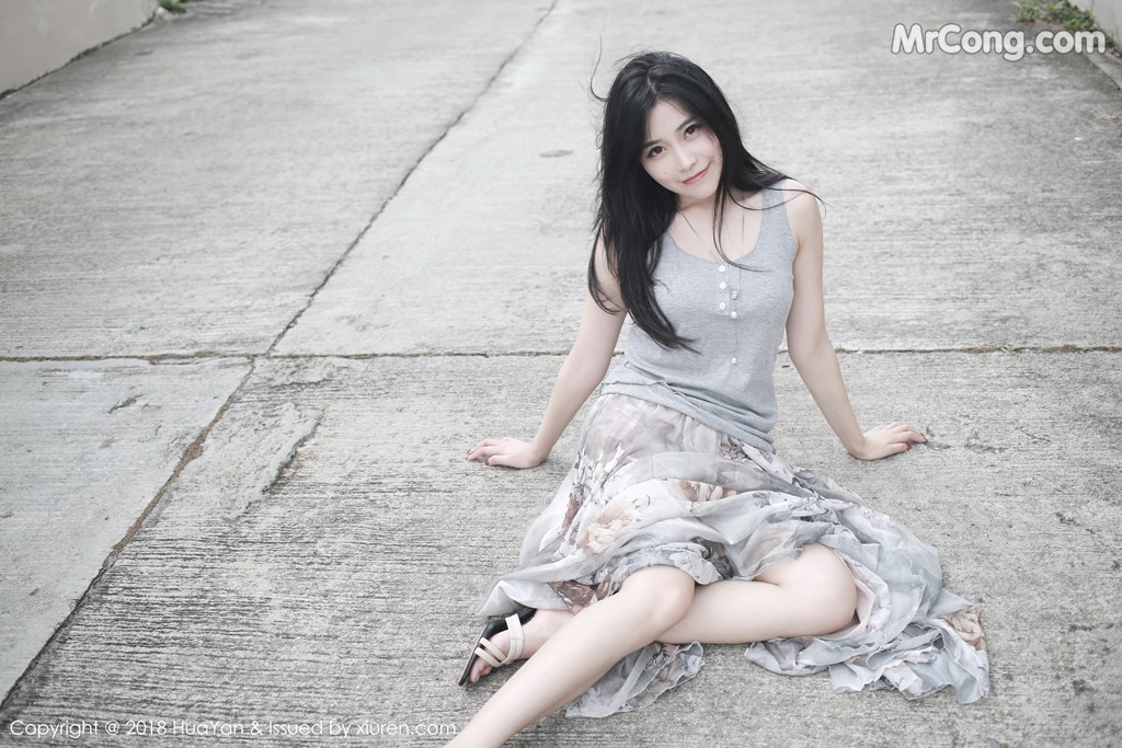 HuaYan Vol.054: Sabrina (许诺) (31 images)