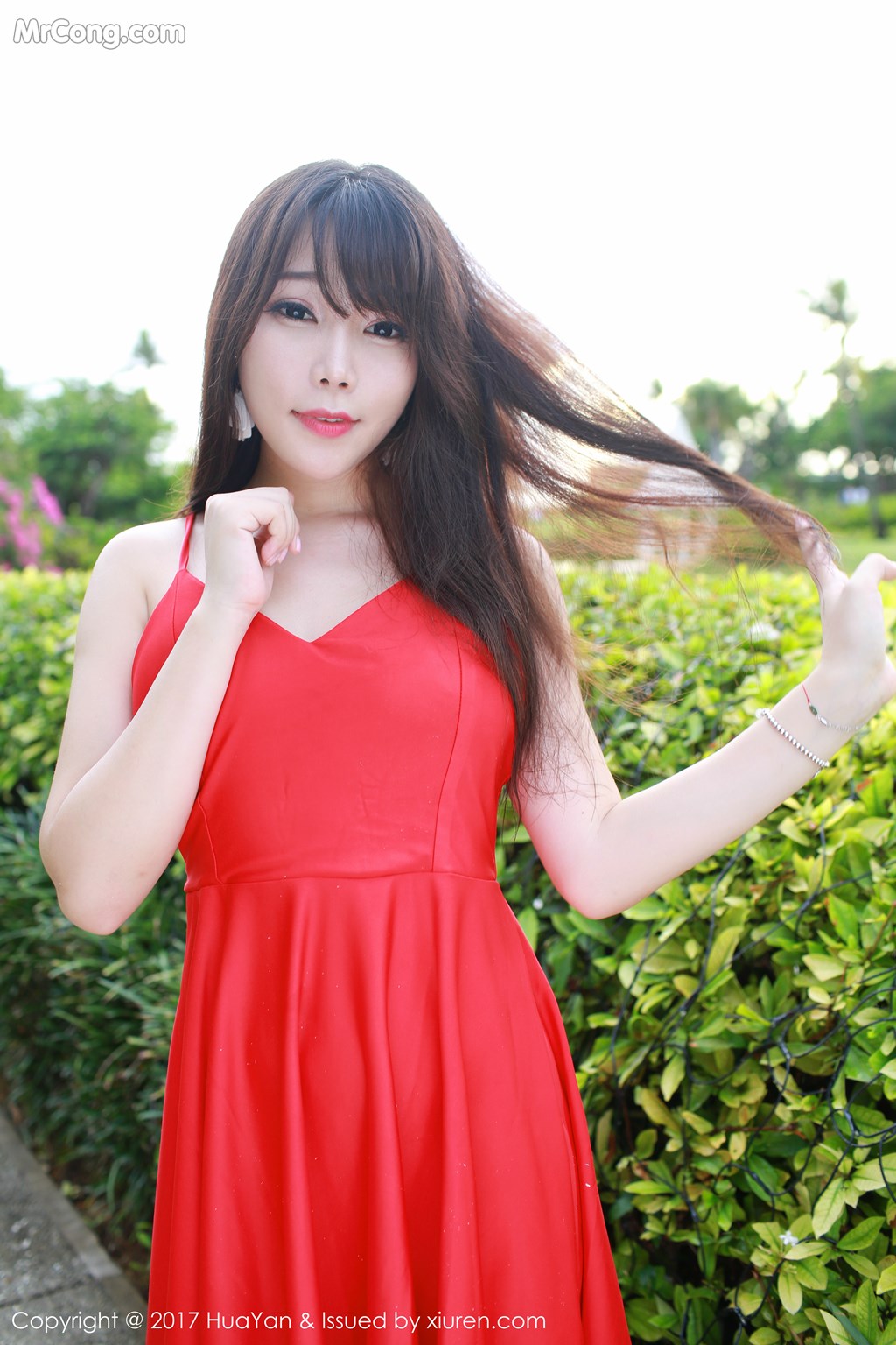 HuaYan Vol.044: Booty (芝芝) (62 images)