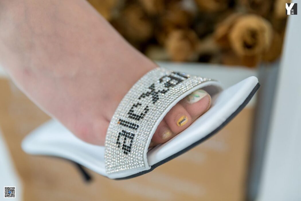 IESS异思趣向 No.748 Miao Jie