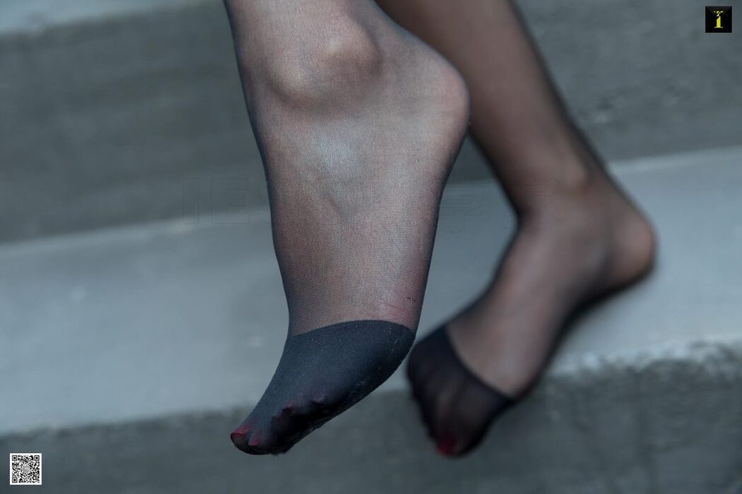 IESS异思趣向 No.706 Zi Wei