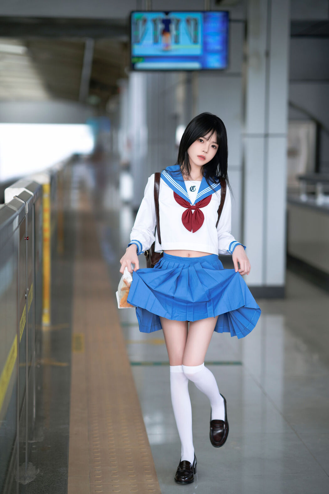 Coser@桜桃喵 – 地铁JK (34P)