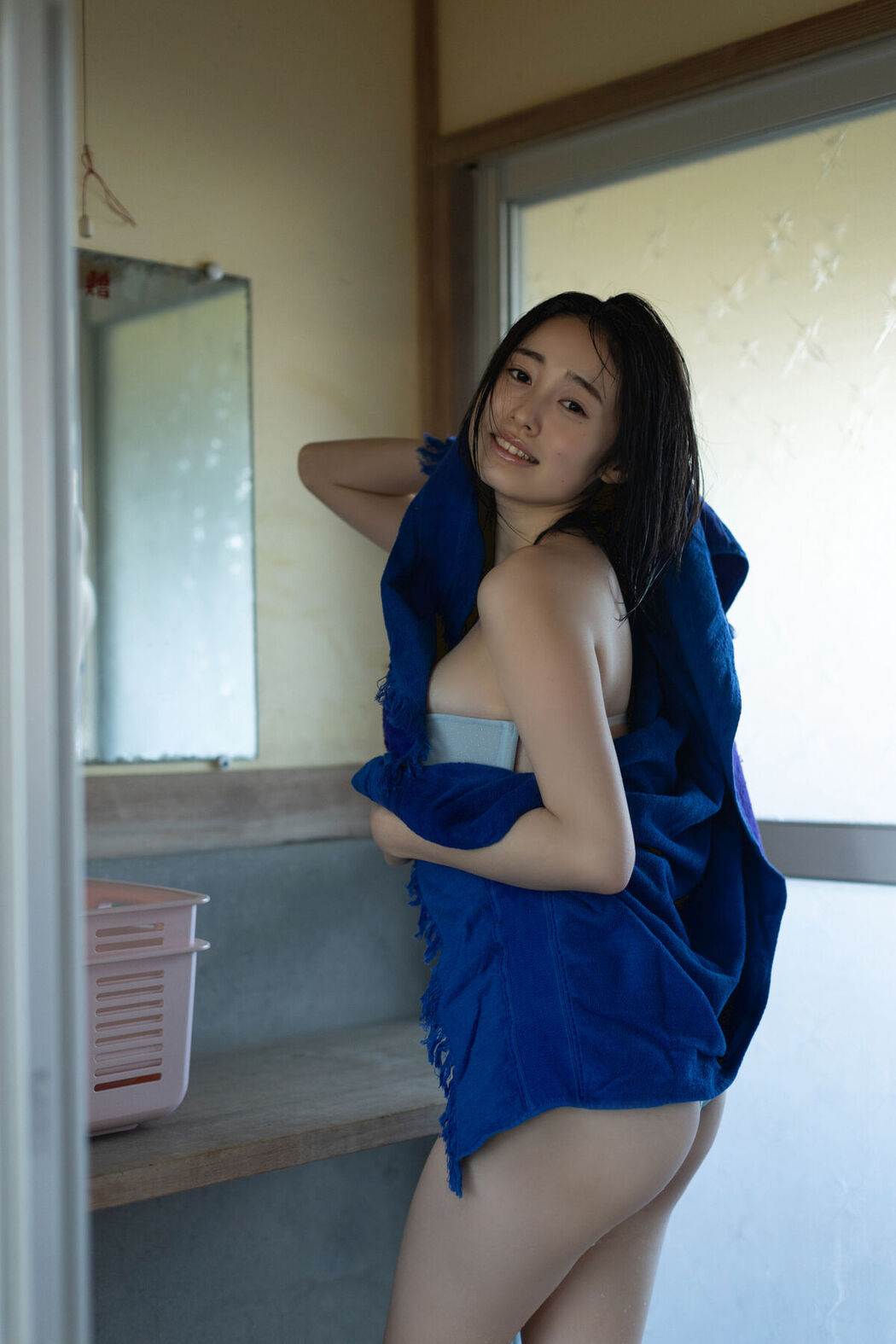 JP Miu Shirahama 白濱美兎 – FRIDAYデジタル写真集 ぎゅってして Vol.2 ちょっとオトナな100ページ豪華版 (87P)