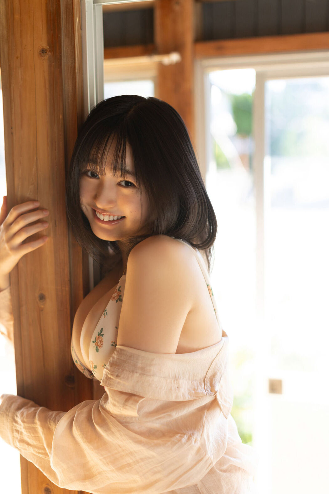 JP Miu Shirahama 白濱美兎 – FRIDAYデジタル写真集 ぎゅってして Vol.2 ちょっとオトナな100ページ豪華版 (87P)