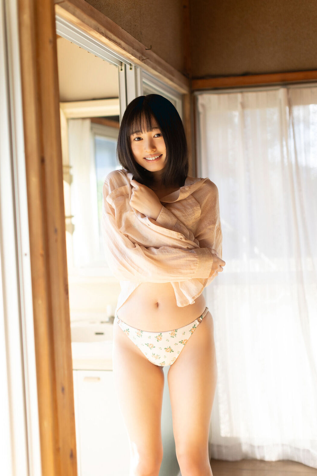 JP Miu Shirahama 白濱美兎 – FRIDAYデジタル写真集 ぎゅってして Vol.2 ちょっとオトナな100ページ豪華版 (87P)