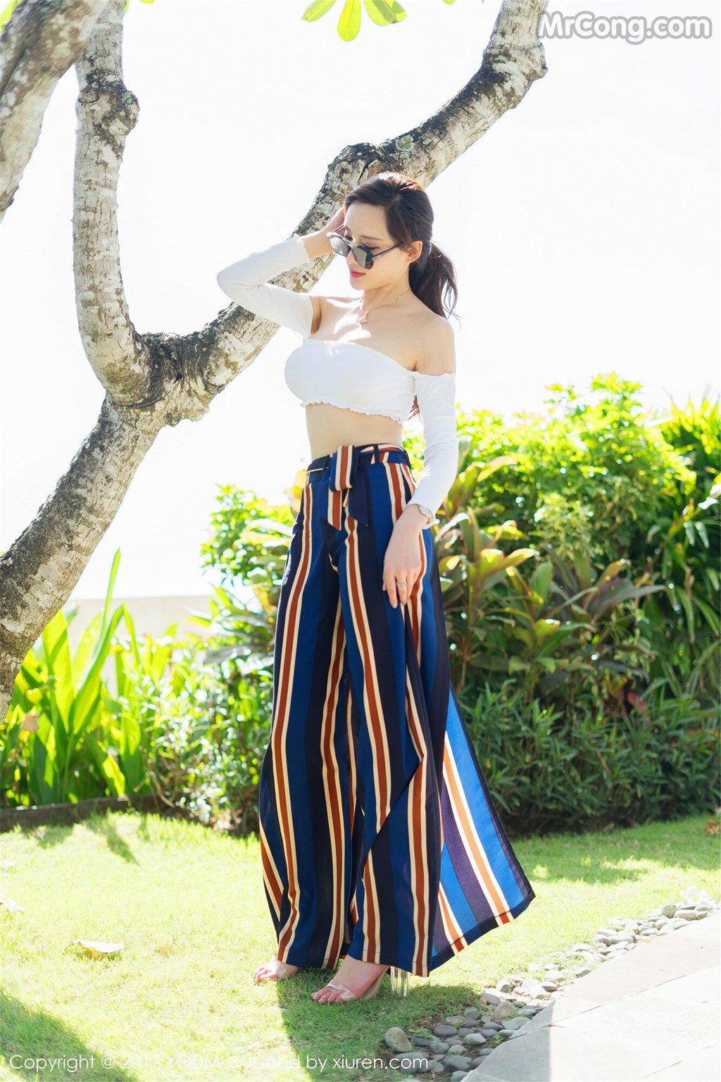 YouMi Vol.043: 土肥圆矮挫穷 (55 images)
