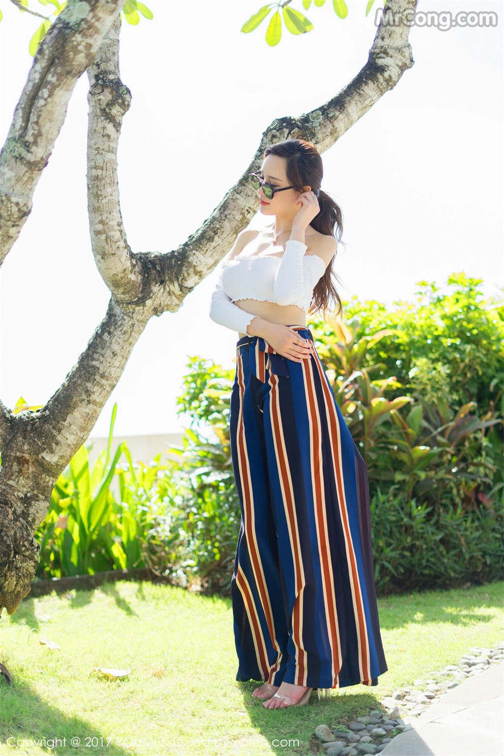 YouMi Vol.043: 土肥圆矮挫穷 (55 images)