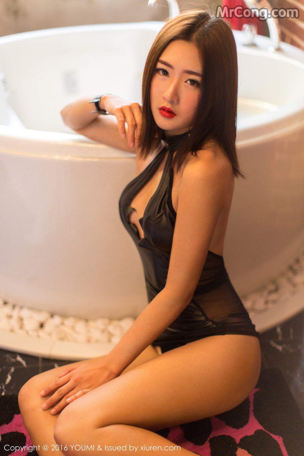 YouMi Vol.004: LIN (周琰琳) (54 images)