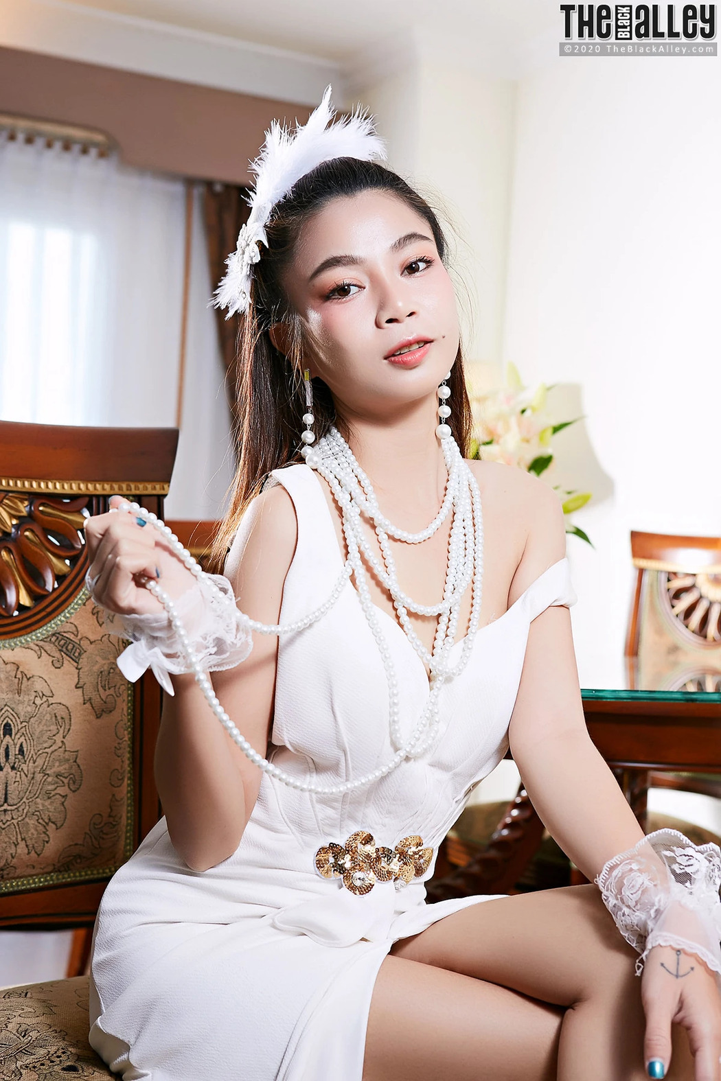 Juliet The Black Alley Photobook Set.26