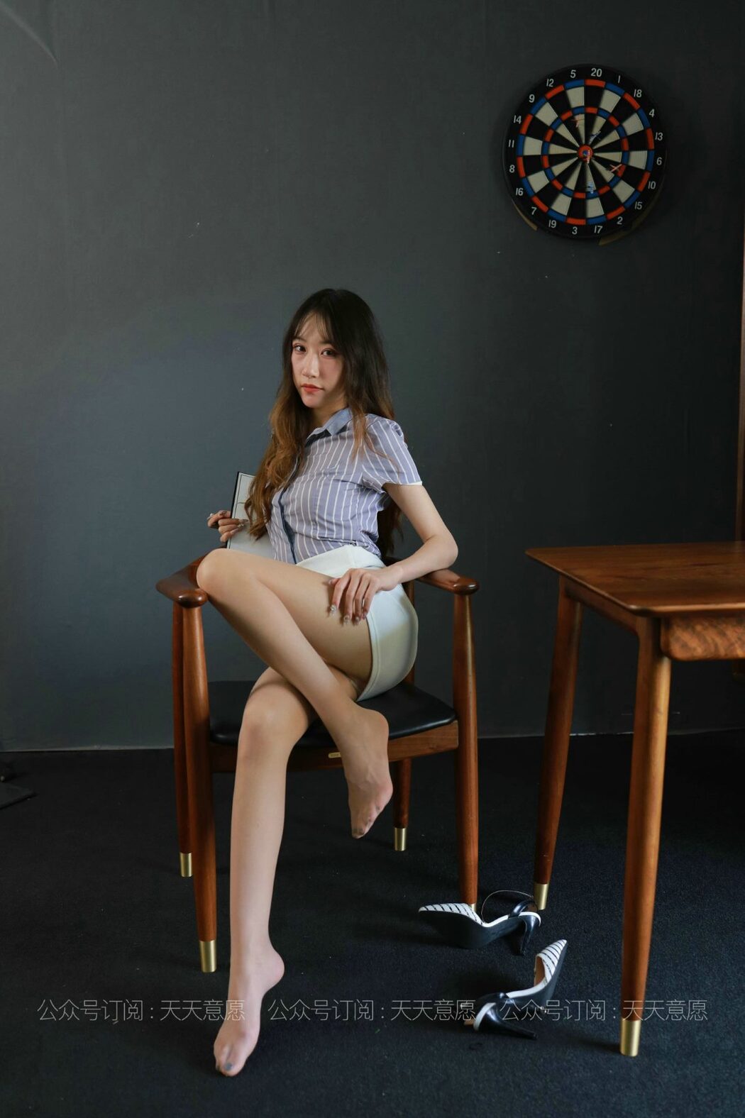 IESS异思趣向 No.829 Yi Yi