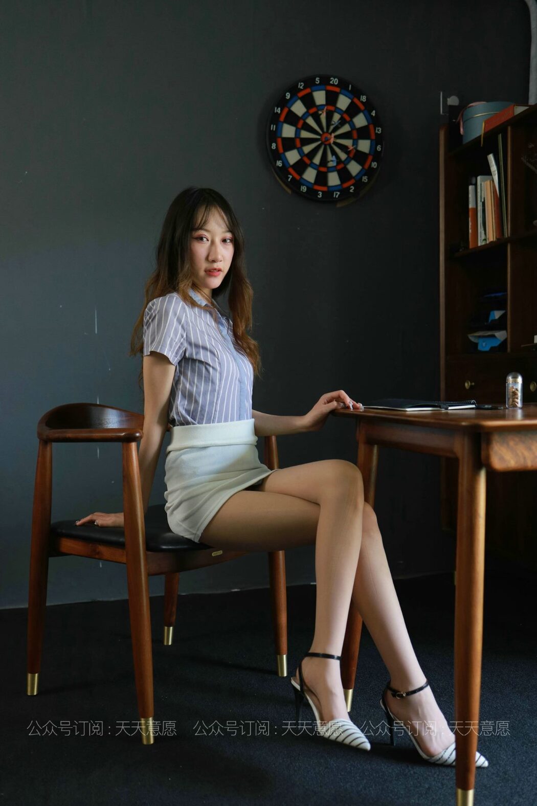 IESS异思趣向 No.829 Yi Yi