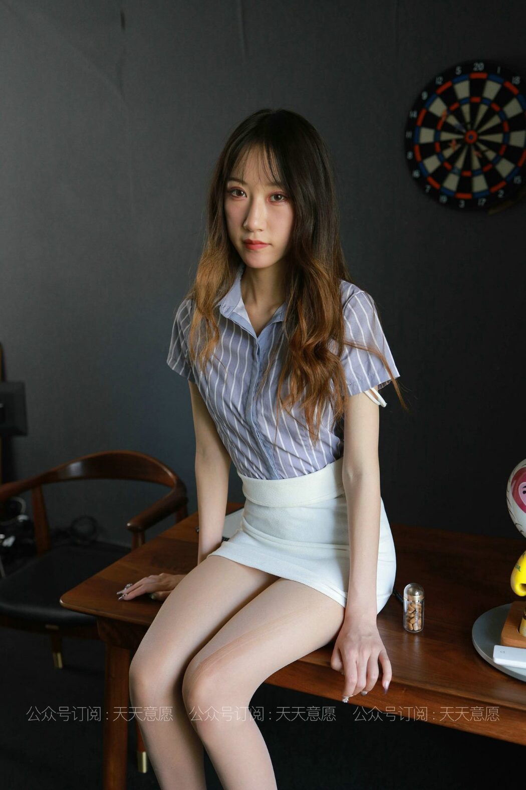 IESS异思趣向 No.829 Yi Yi