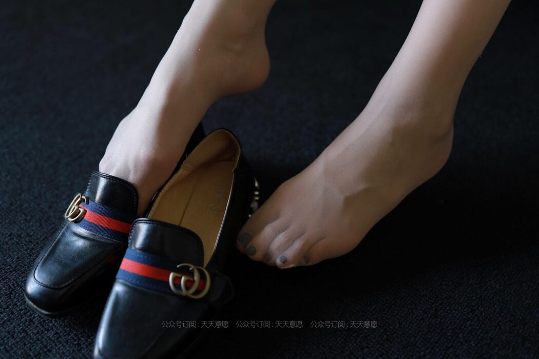 IESS异思趣向 No.841 Yi Yi