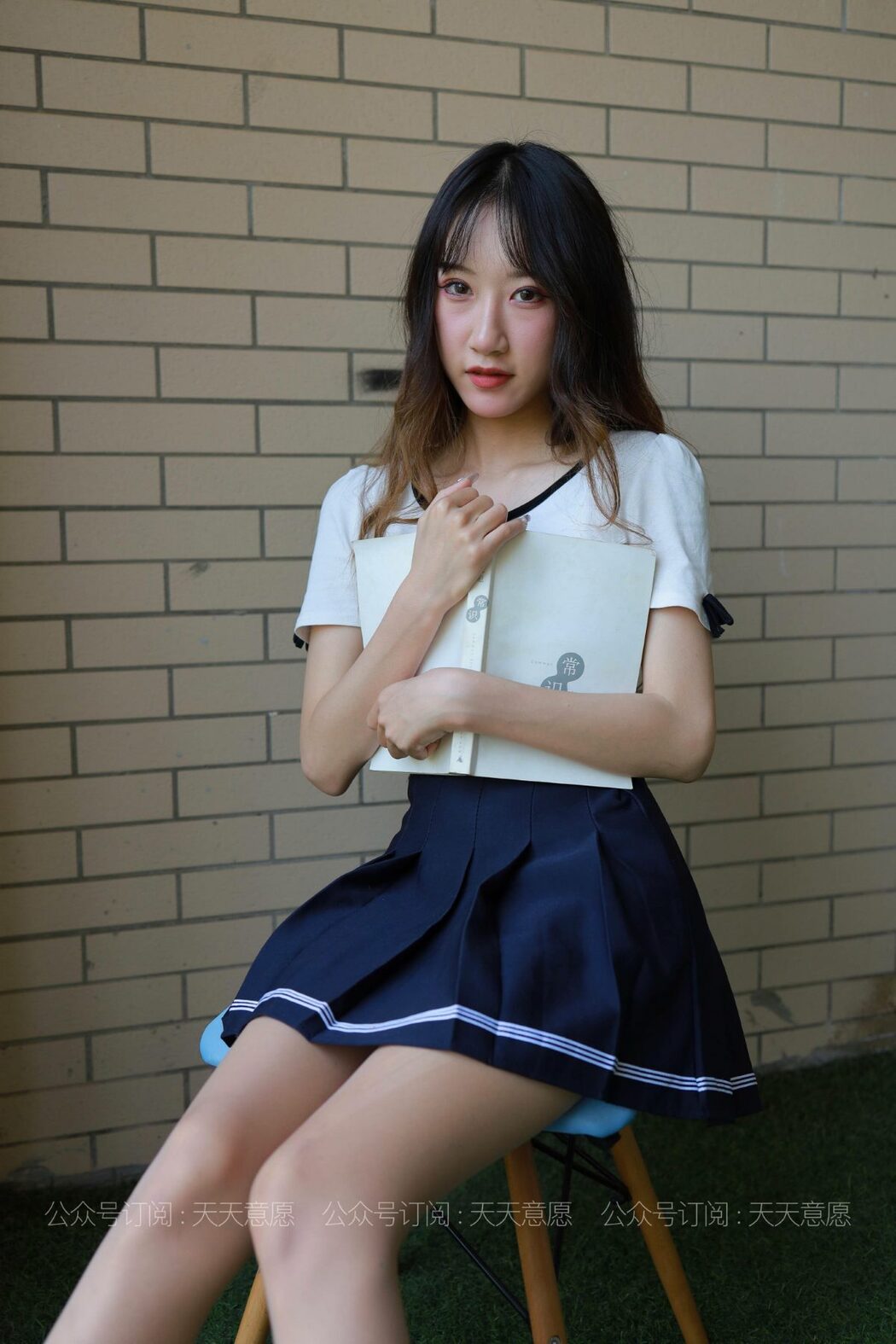 IESS异思趣向 No.823 Yi Yi