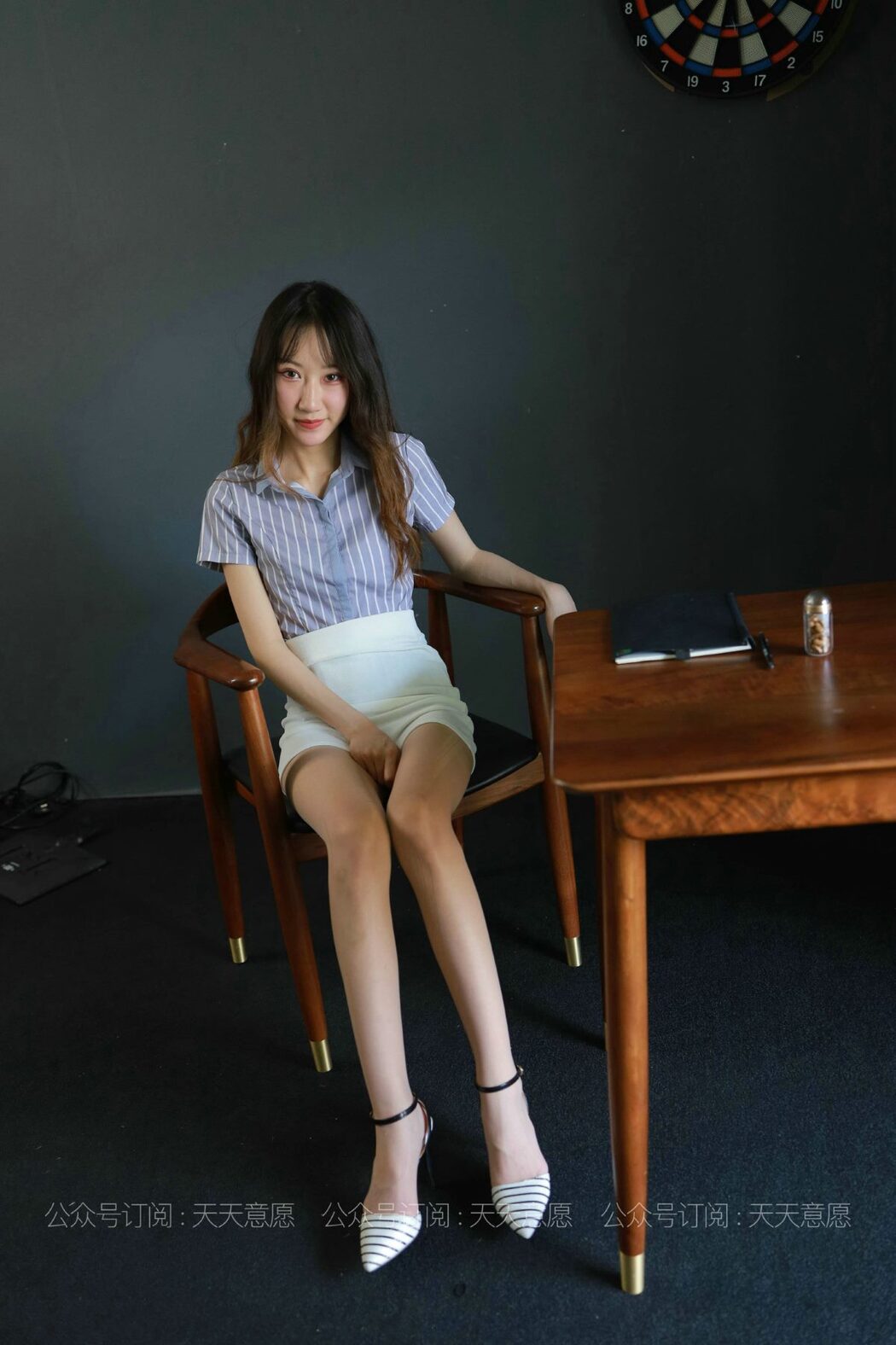 IESS异思趣向 No.829 Yi Yi