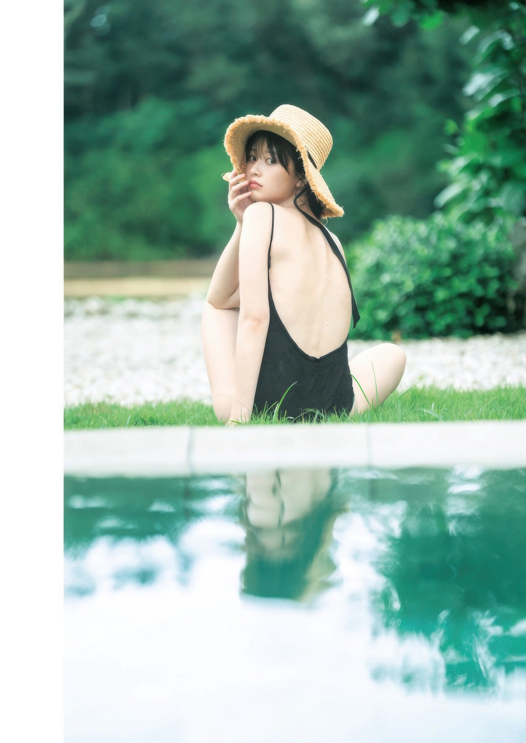 Yuzuha Saeki 冴木柚葉, Young Jump 2025 No.43 (ヤングジャンプ 2025年43号)