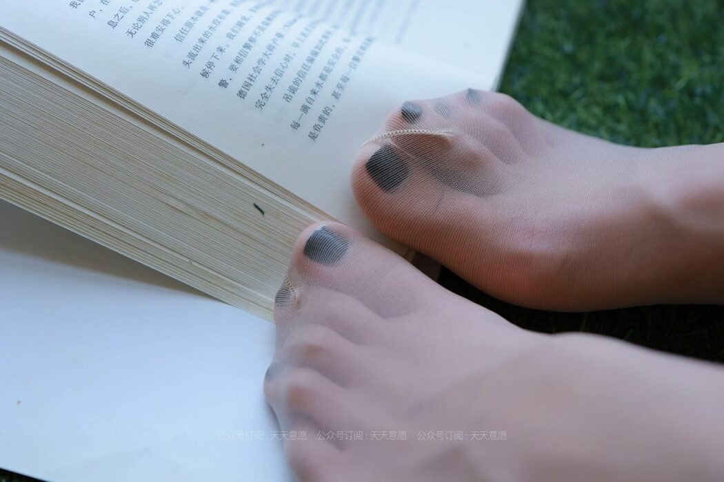 IESS异思趣向 No.823 Yi Yi