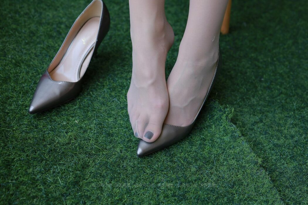 IESS异思趣向 No.823 Yi Yi