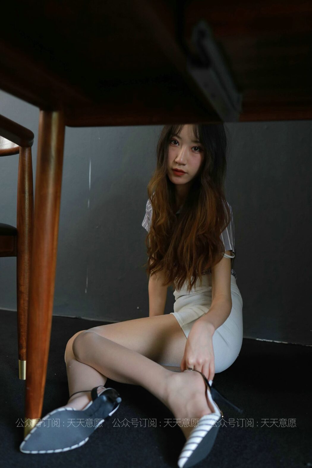 IESS异思趣向 No.829 Yi Yi