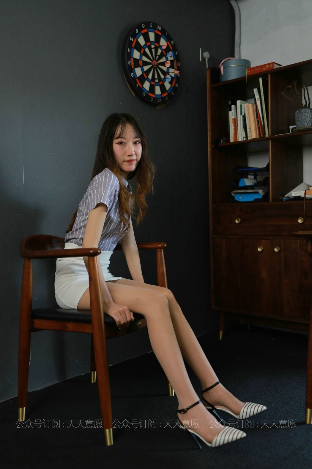 IESS异思趣向 No.829 Yi Yi