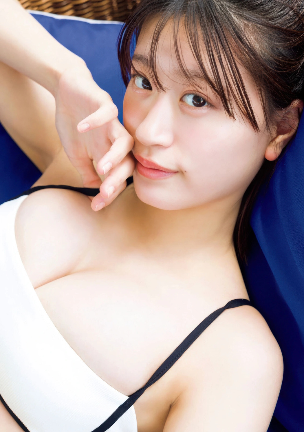 Rei Jonishi 上西怜, Young Magazine 2025 No.42 (ヤングマガジン 2025年42号)