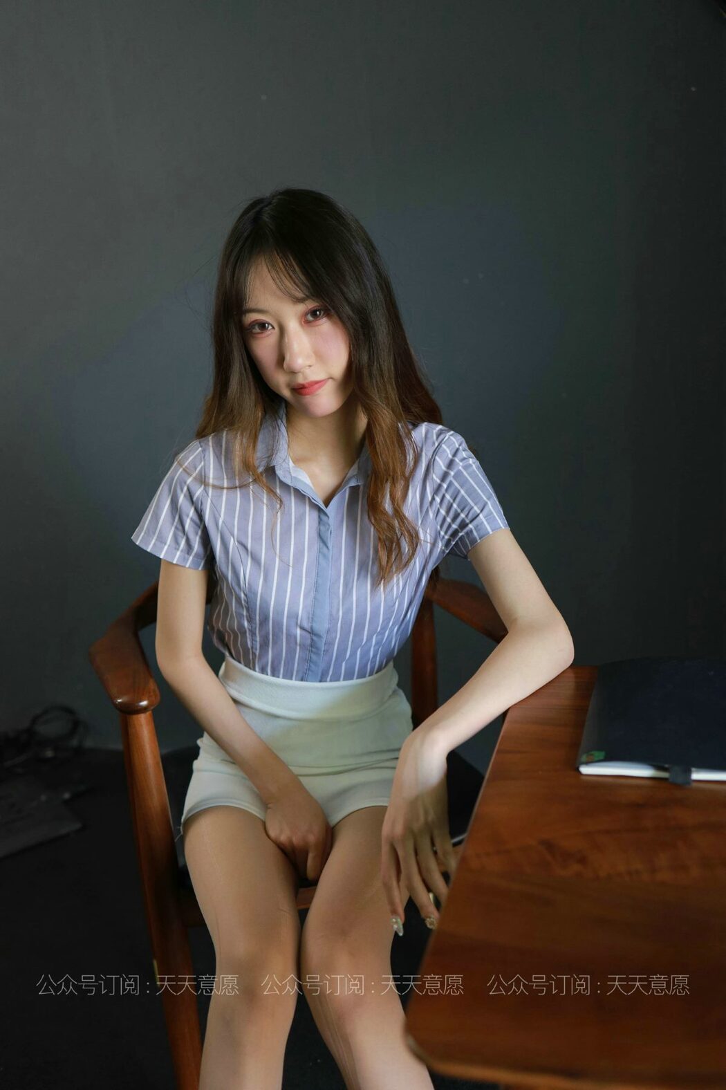 IESS异思趣向 No.829 Yi Yi