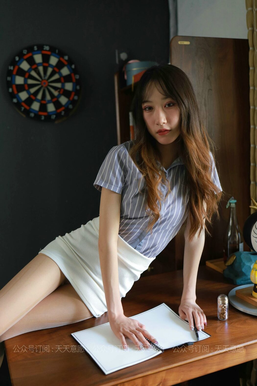 IESS异思趣向 No.829 Yi Yi