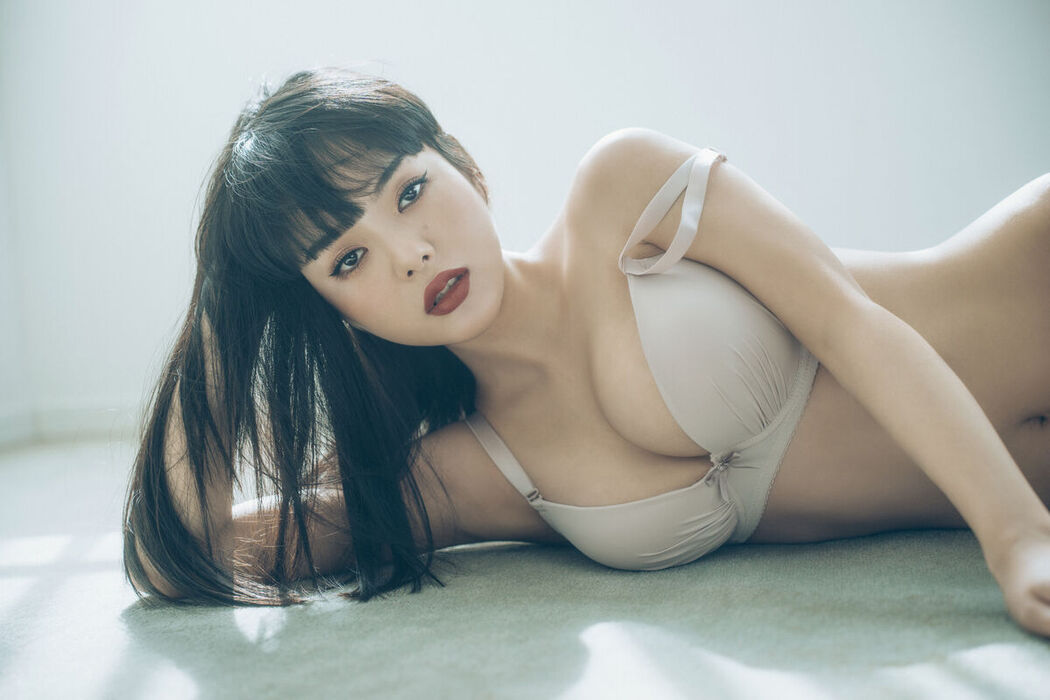 EIMI – Undergarments (88P)
