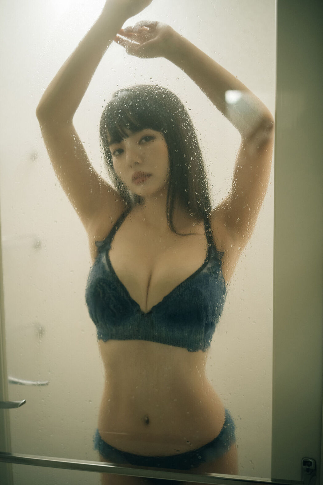 EIMI – Black Bra (82P)