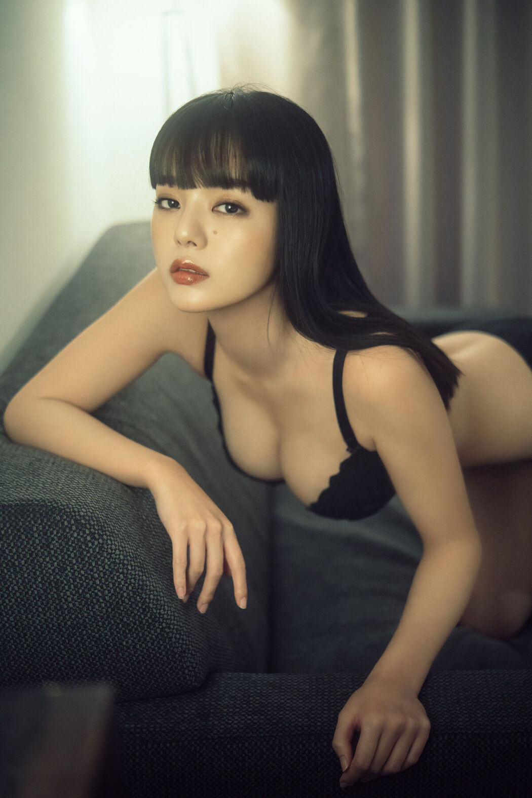 EIMI – Black Bra (82P)