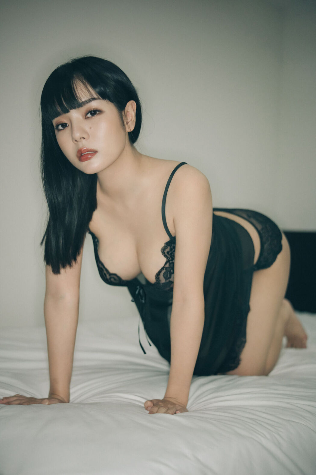 EIMI – Black Bra (82P)