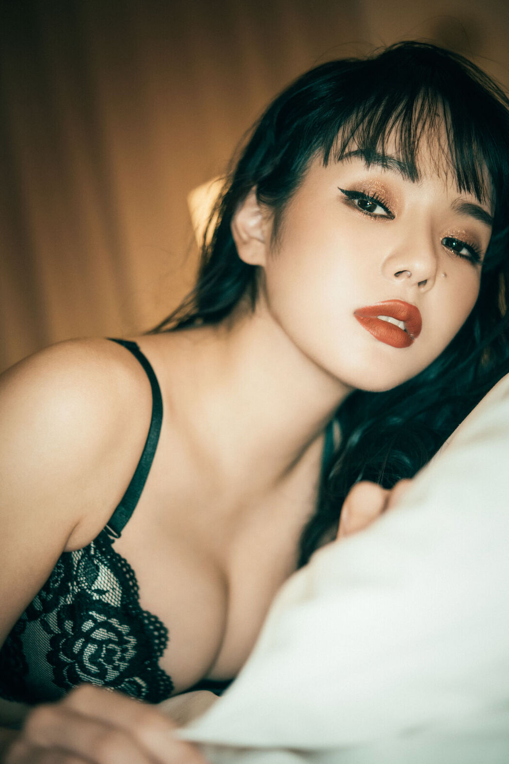 EIMI – Undergarments (88P)