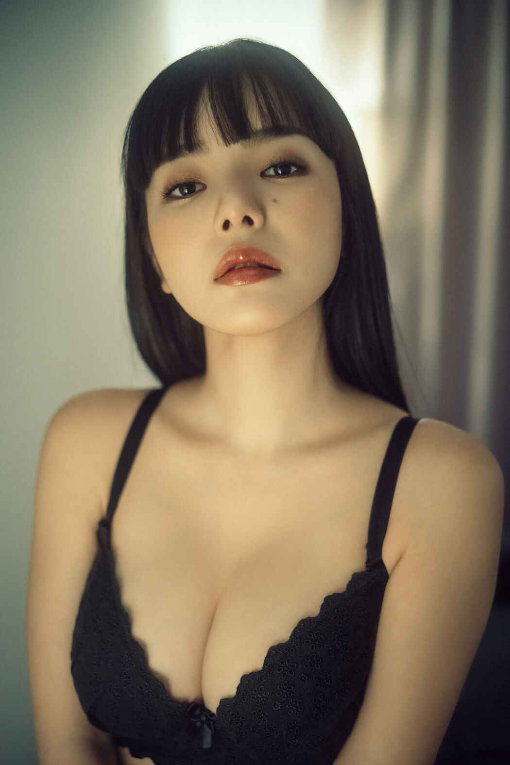 EIMI – Black Bra (82P)