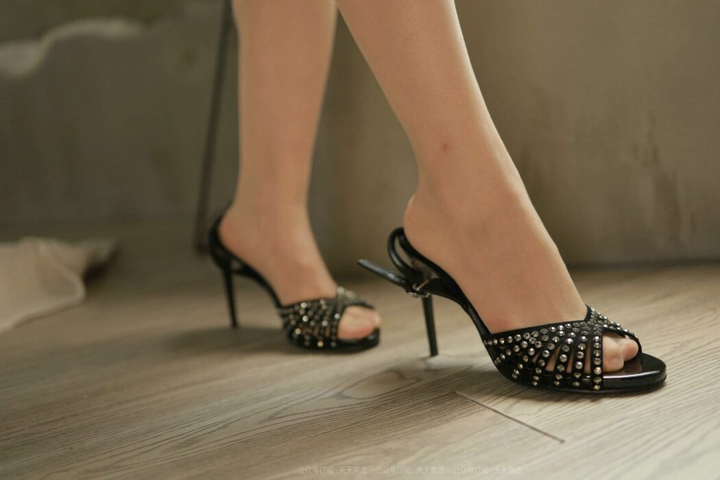 IESS异思趣向 No.923 Li Li